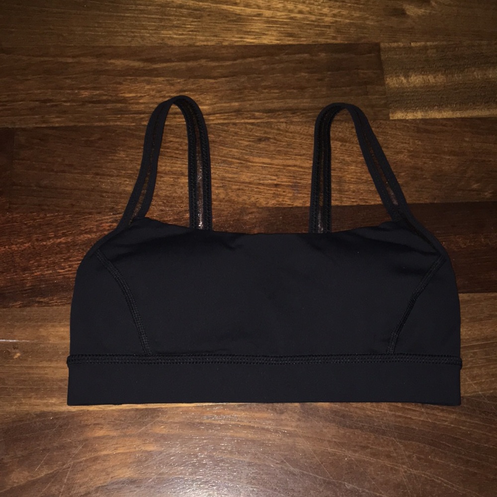 Lululemon black sports bra